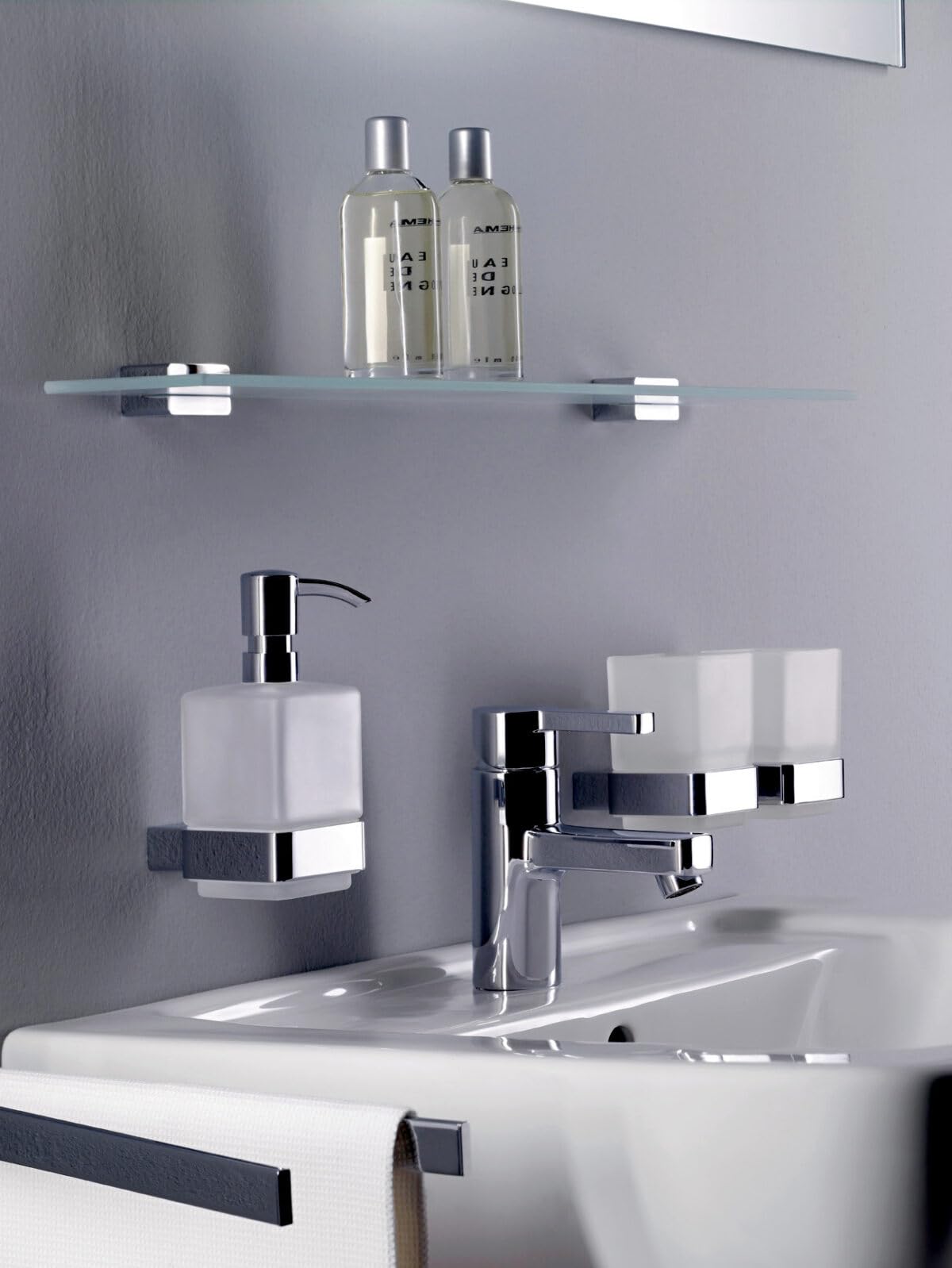 Emco Loft Dubbele glashouder met 2 glazen voor wandmontage, elegante tandenborstelhouder van aluminium en kristalglas, hoogwaardige tandenborstelbeker, zwart mat en gesatineerd, 18 cm