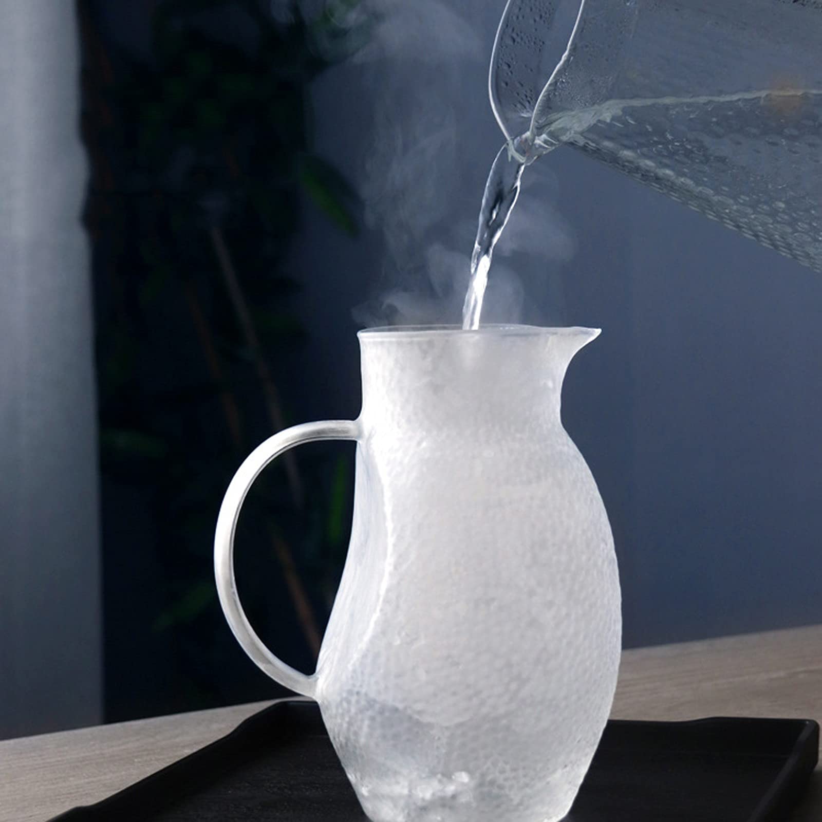 Jarra Agua Fria Jarra de vidrio de alta borosilicato con dos tipos de puntos de venta Tetera resistente al calor del martillo-patrón del martillo del hogar (40.5 oz) Jarra Agua Detox Frutas