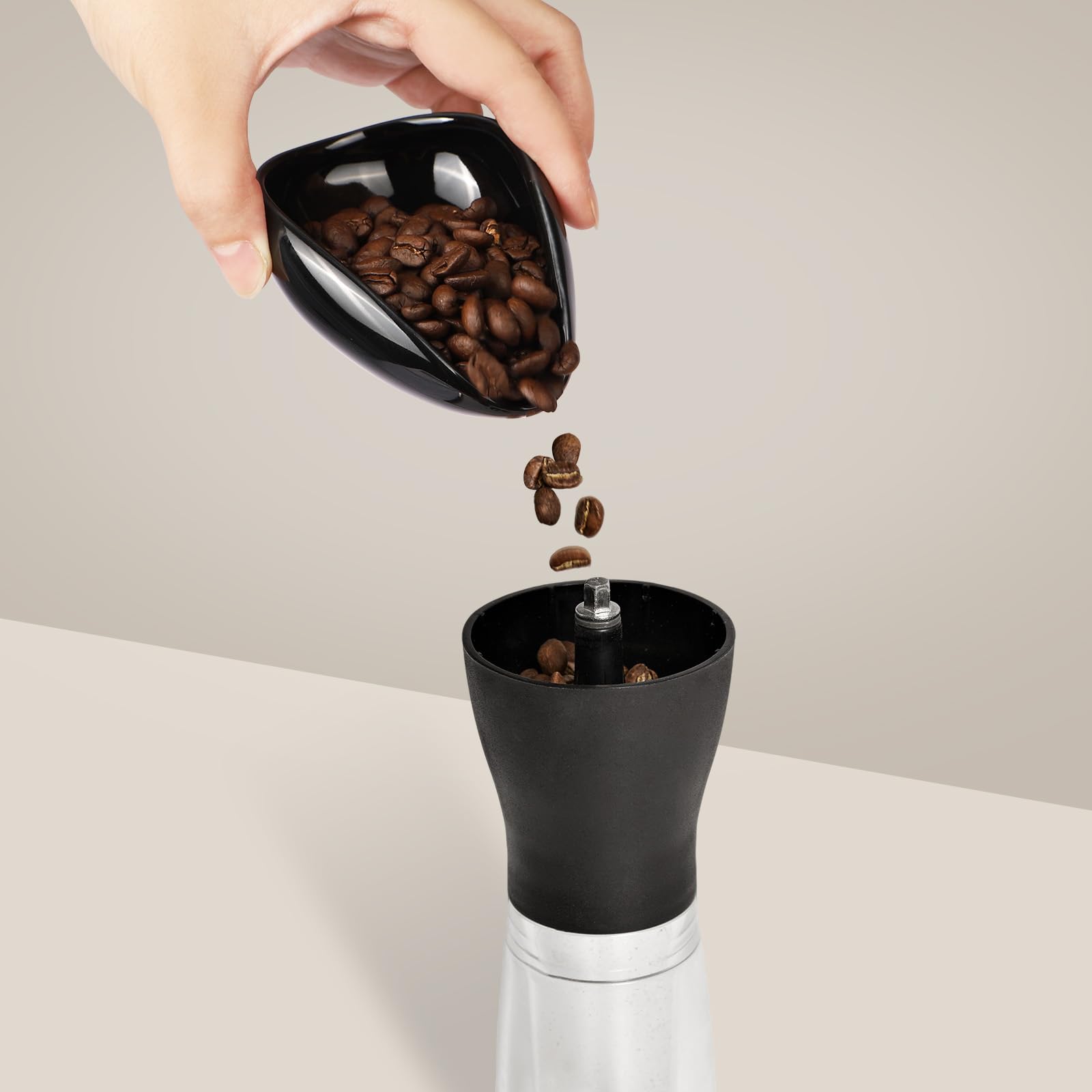 Kaffeebohnen-Dosierbecher und Sprühflasche Set – Keramik-Espresso-Zubehör-Set, 8 ml statisch reduzierender Sprüher für Camping, Fitnessstudio, Heimgebrauch, Barista-zugelassene Dosierwerkzeuge