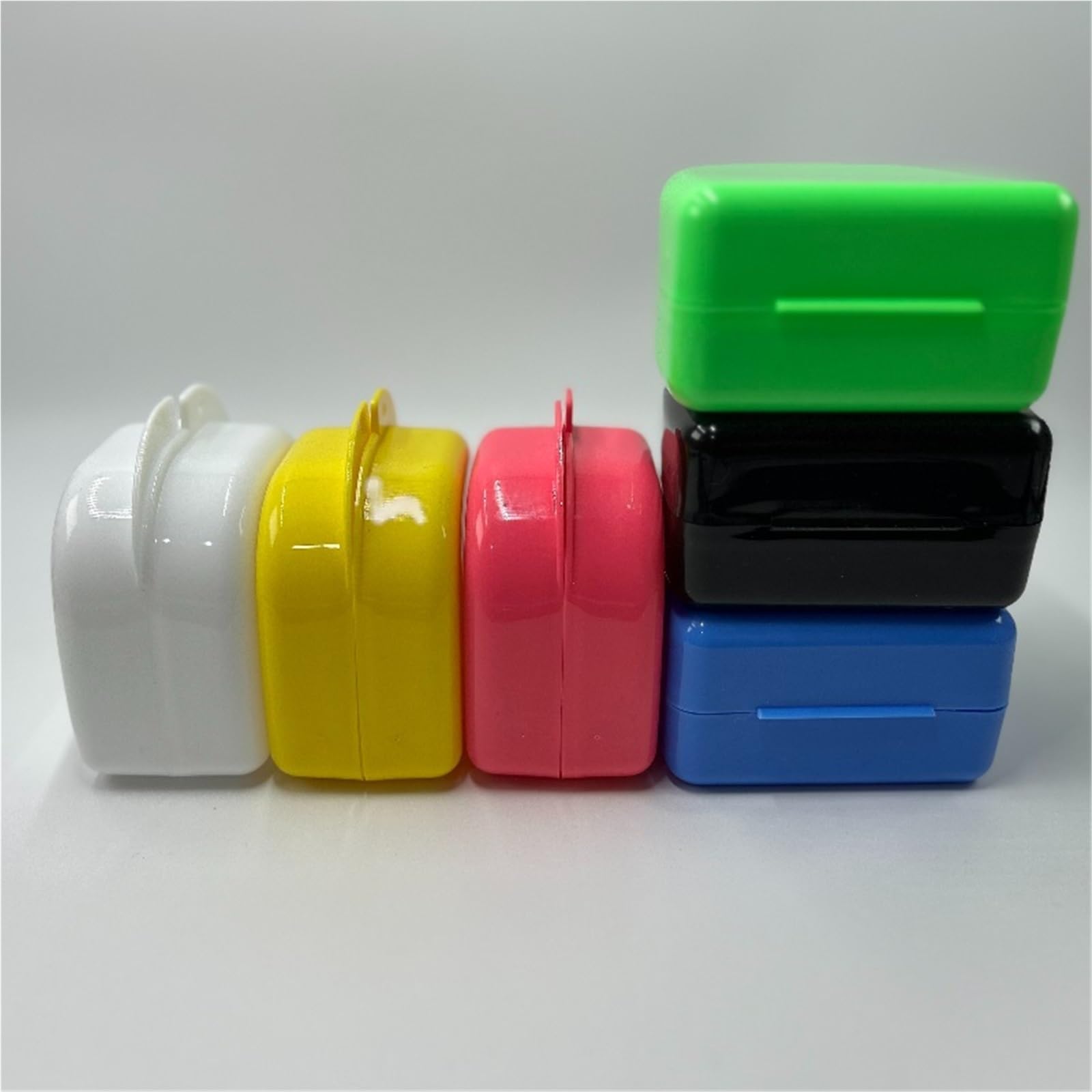 Étui pour prothèse dentaire Lot de 30 boîtes rangement en plastique for appareils orthodontiques dentaires et prothèses(30 Pcs Mix)