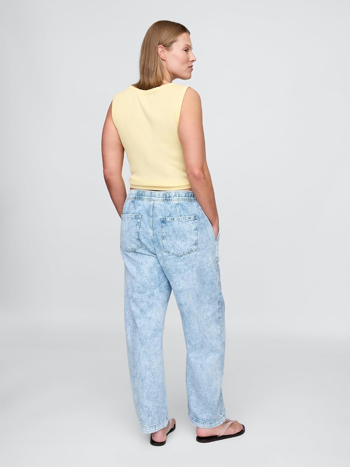Gap Women's Pull-on Barrel Denim Jean