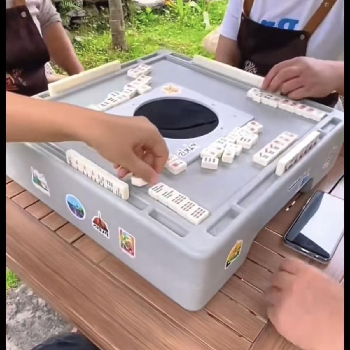 Amazon | ポータブル無動力ミニ麻雀機 | アウトドア・キャンプ・旅行に