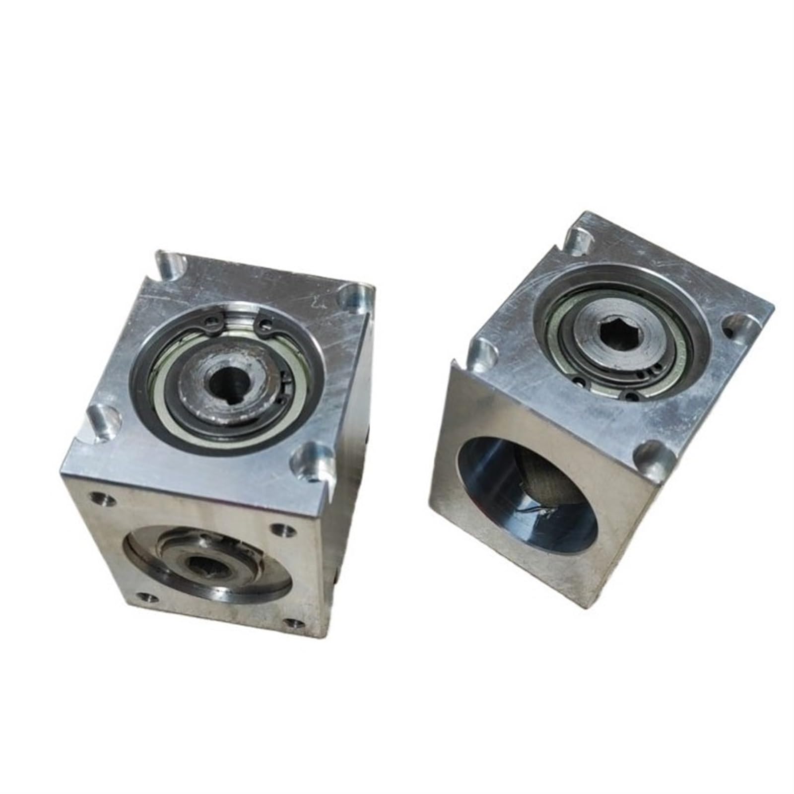 Angle Steering 1pcs Right Angle Reversing Gearbox 8mm Hole Spiral Bevel Gear 90 Degree Reduction Gearbox 1:1 Transmission Angle Device Driving Change