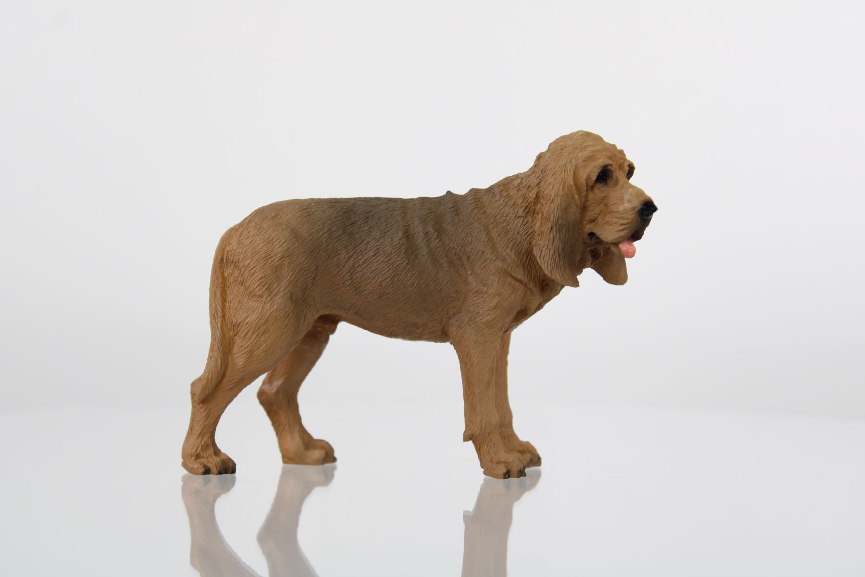 Amazon.com: Conversation Concepts Bloodhound Original Dog Figurine