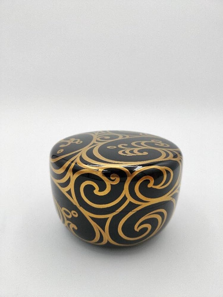 【茶道具】　棗　輪島塗　山水滝蒔絵図　坂一男作　美品 Amazon.co.jp: 蒔絵師鈴谷鐵五郎嵯峨絵棗仕覆、共箱高さ約7