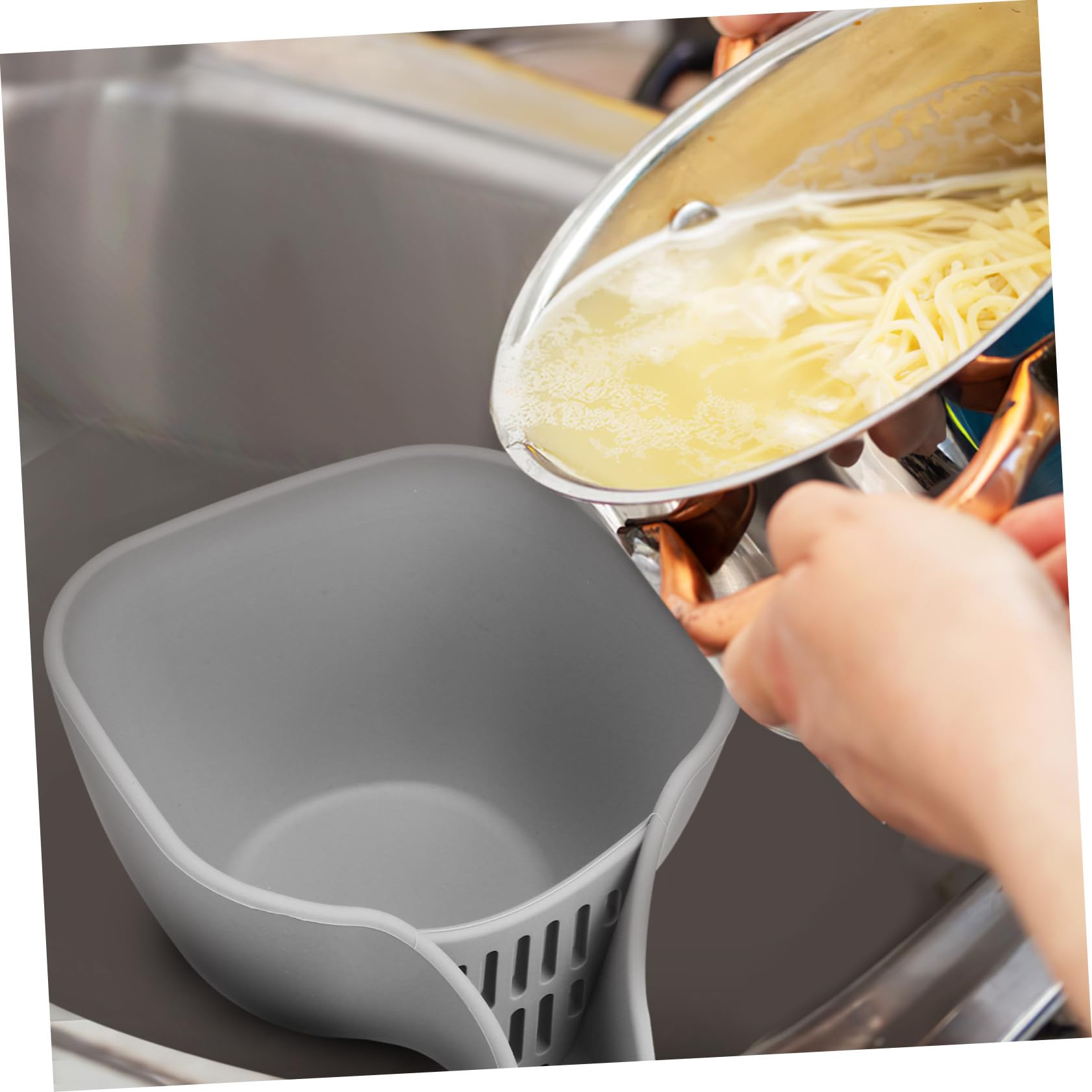 Colador de Silicona para Cocina con Diseño Compacto y Drenaje para Lavar Frutas Verduras y Pasta Cesta Flexible para Fregadero Color Gris