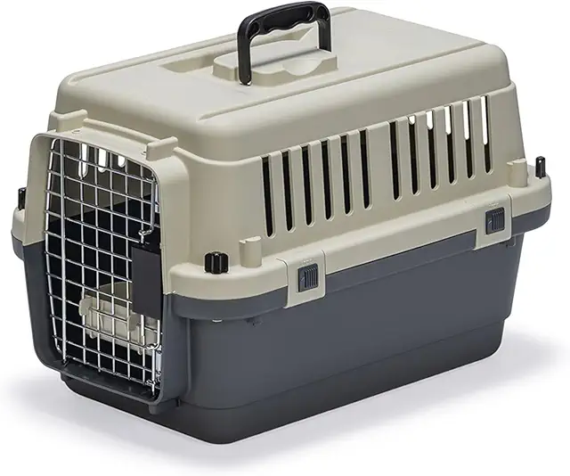 Kattbur: Robust, lätt plasttransportbox för djur – IATA-godkänd