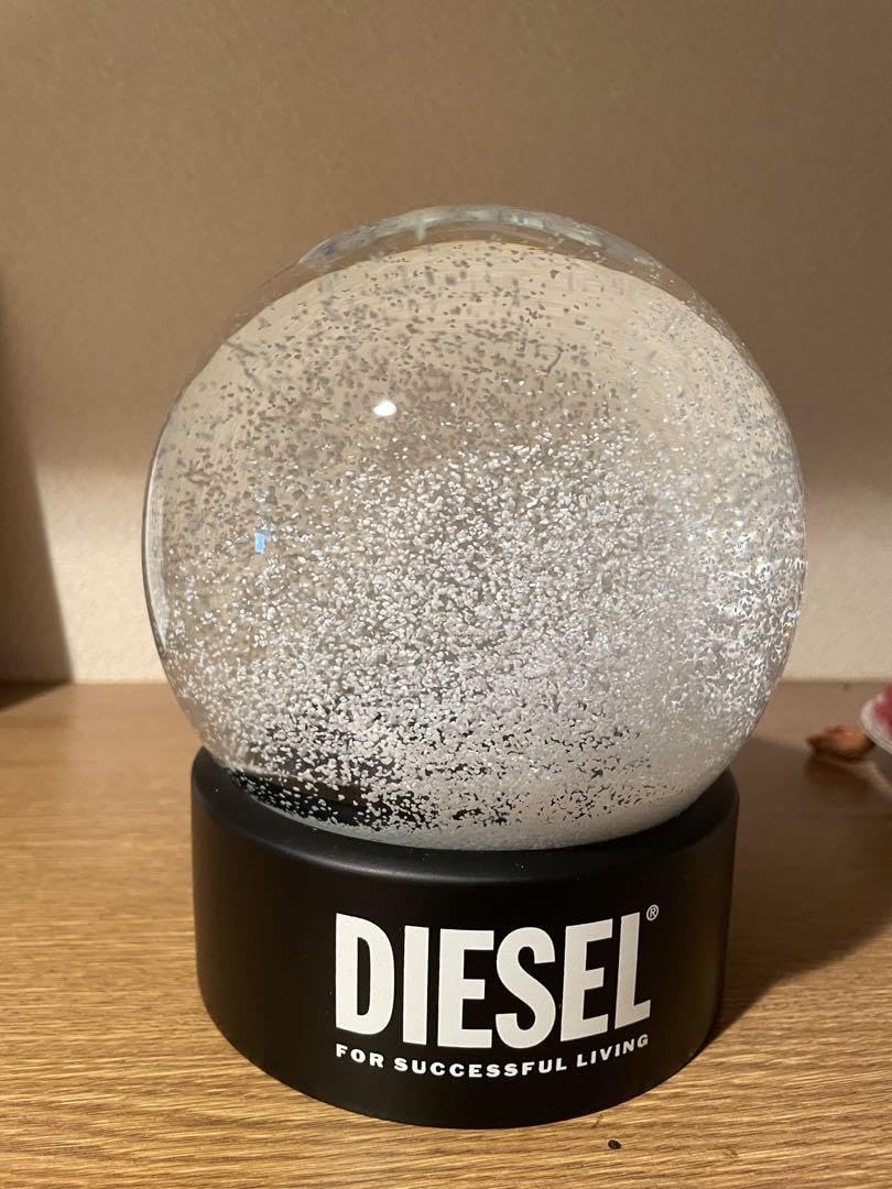 Amazon.co.jp: ディーゼル スノードーム : おもちゃ