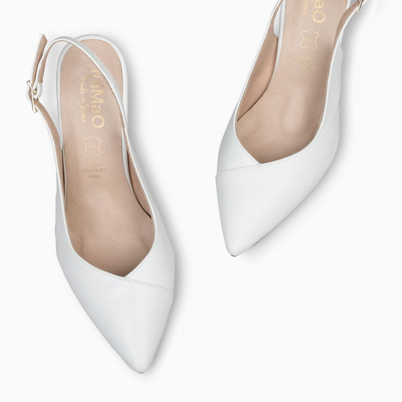 miMaO. Zapatos Elegantes de Piel Destalonados con Escote en V. Hecho en España