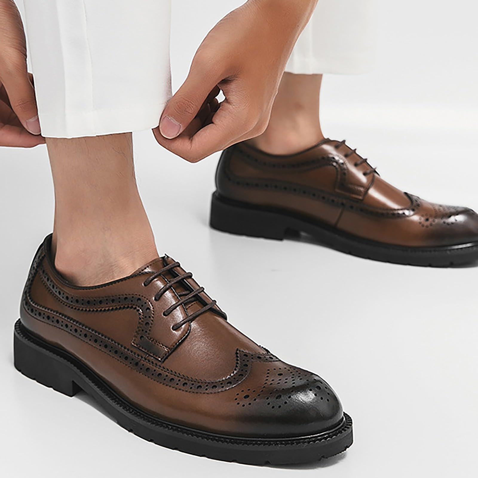 Scarpe da lavoro da uomo classiche stringate brogue formali Oxfords punta rotonda in pelle tacco a blocco antiscivolo scarpe alla moda per matrimoni e smoking ballo