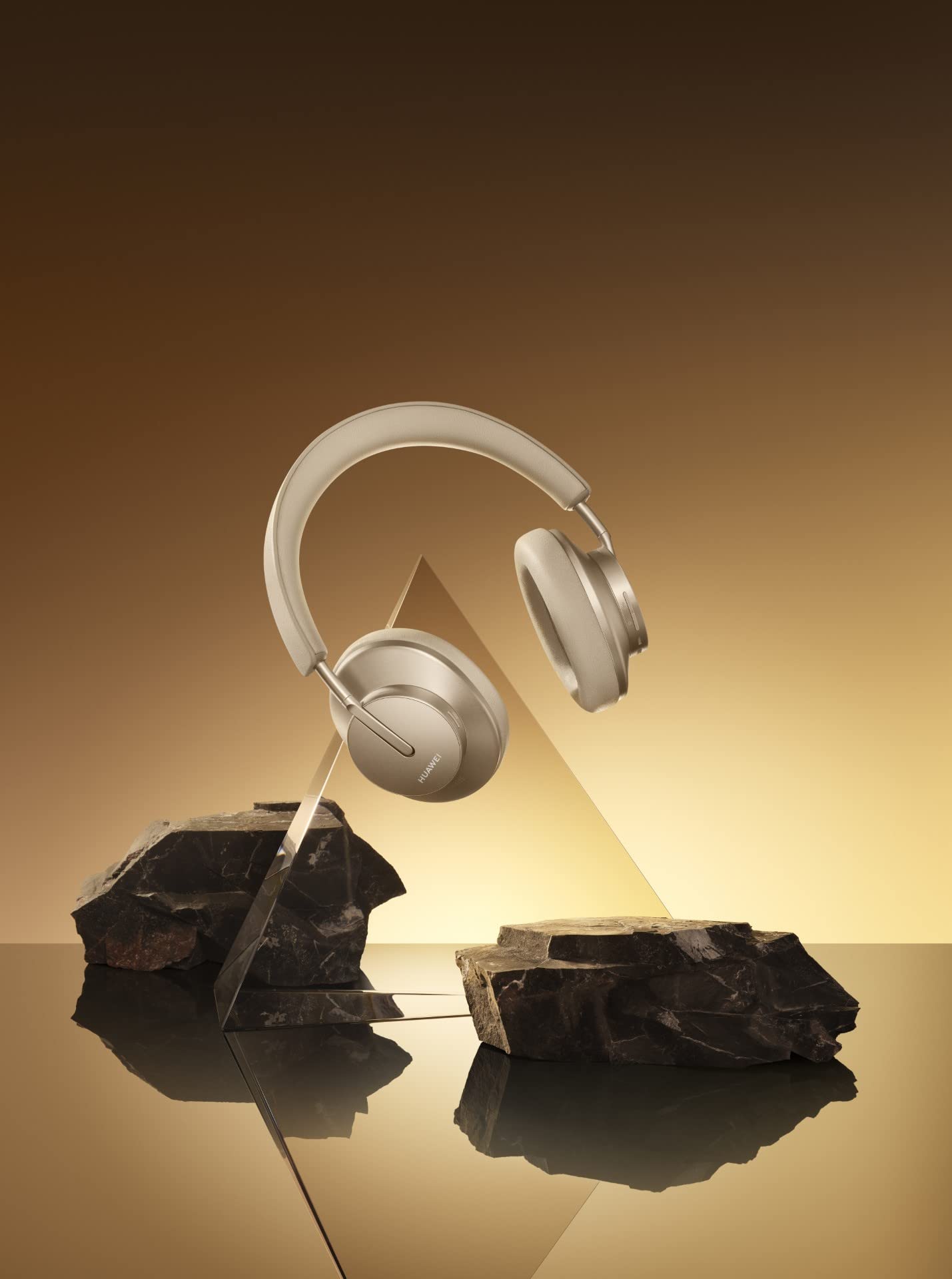HUAWEI FREEBUDS STUDIO Wireless Earphones, Genuine Huawei Intelligent  Dynamic Active Noise Cancellation Headphones with Hear-through  Modes,Dual-antenna Design, Champagne Gold: Buy Online at Best Price in UAE  - Amazon.ae