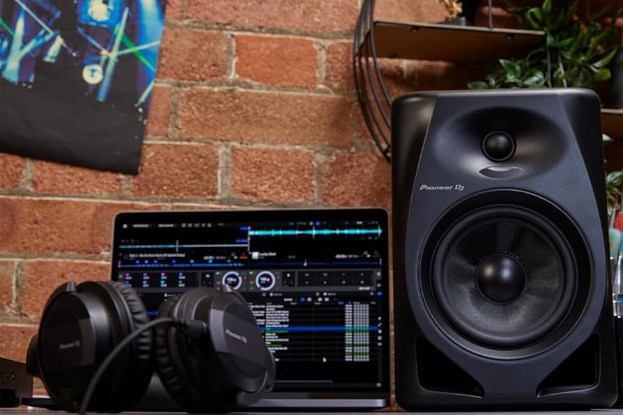 Amazon.com: Pioneer DM-50D Active 5