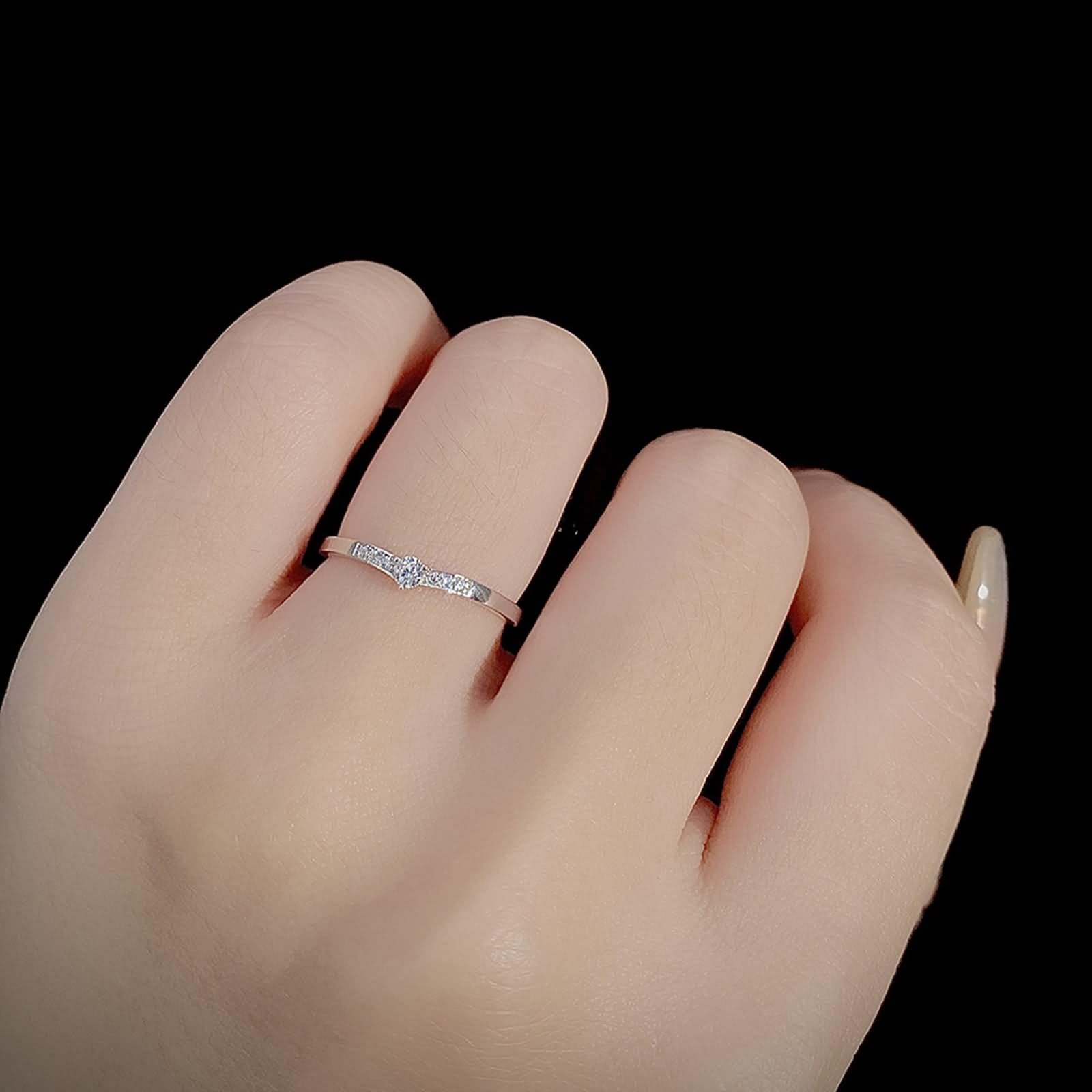 Modna biżuteria, pierścionek damski vintage prosty okrągły diament 9K białe złoto rozmiar 45 (14,3)
