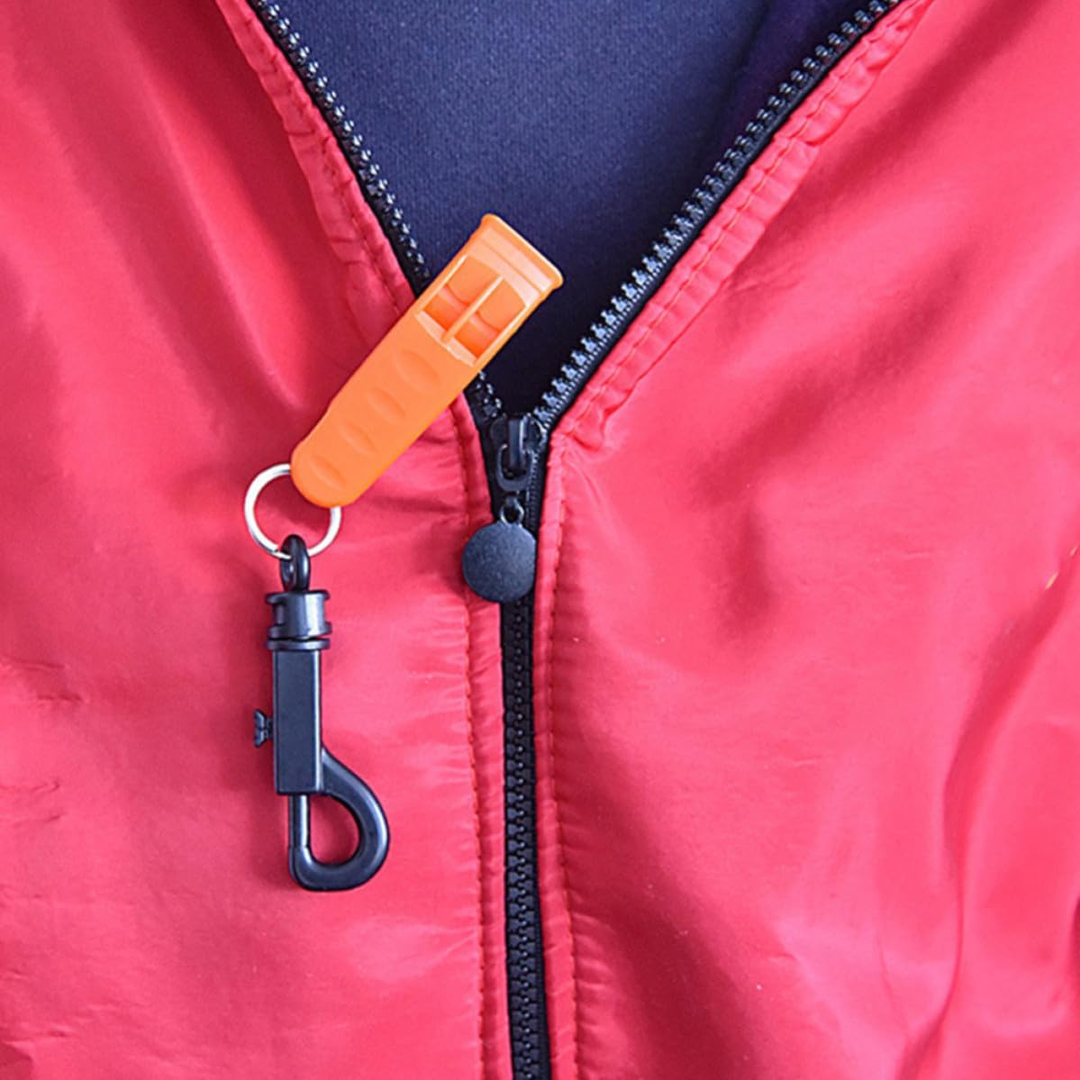 5pcs Portable Plastic Emergency Whistle with Key Ring for Outdoor Hiking and Camping, Loud Survival Safety Whistle Suitable for Lifeguards and Pet Dogs