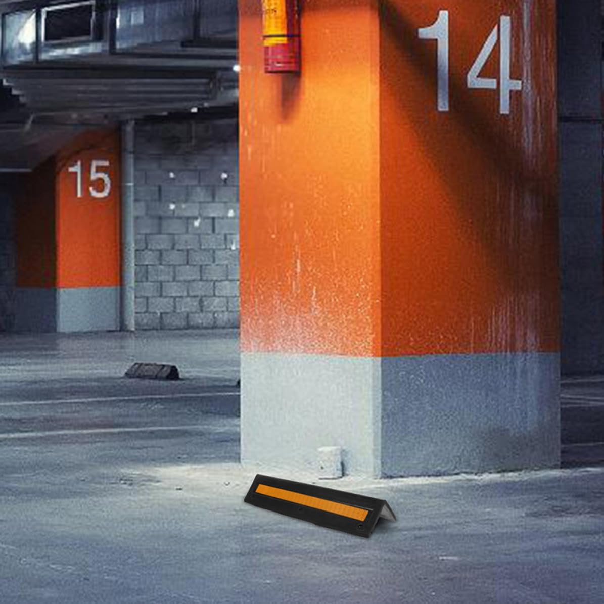 Rubber Wall Corner Guard with Reflective Strips for Parking Lots