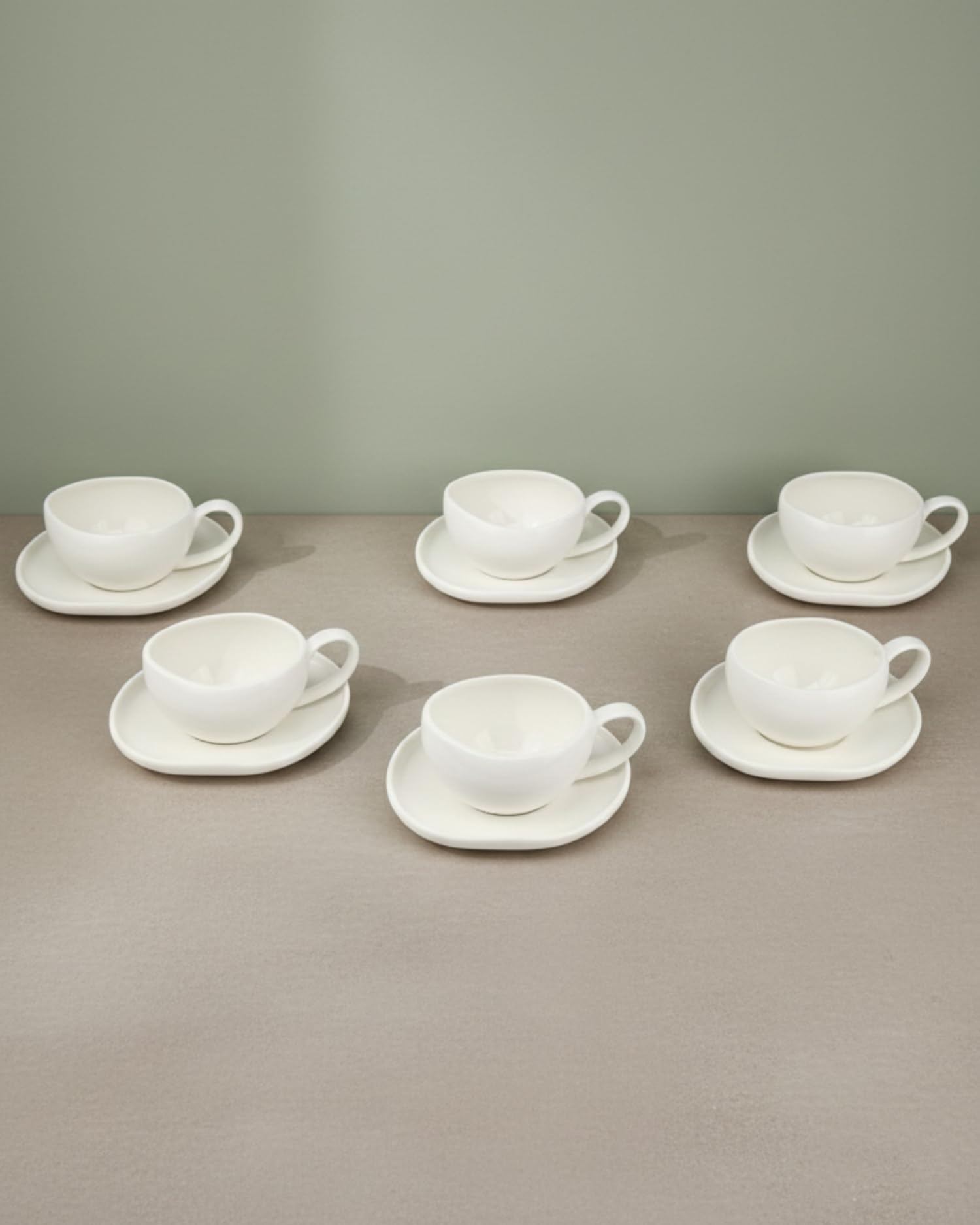 BAVARY Capital Tazzine Espresso con Piattino – Servizio Porcellana 12 Pezzi, 6 Persone –120 ml –Design ondulato moderno –Manico ovale ergonomico – Moka, Demitasse, Caffè turco – Bianco – Lavastoviglie