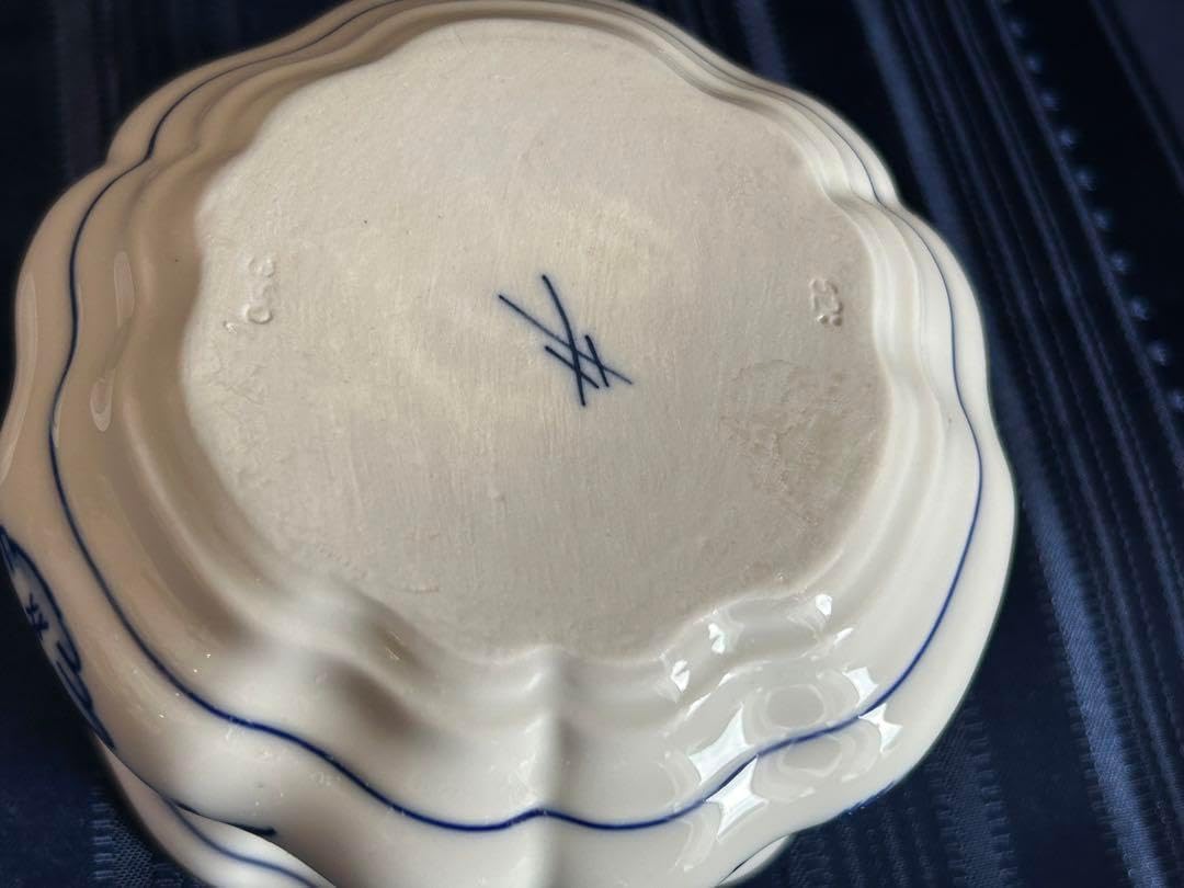 マイセン ブルーオニオン 16センチ 蓋付小物入れ ボンボニエール