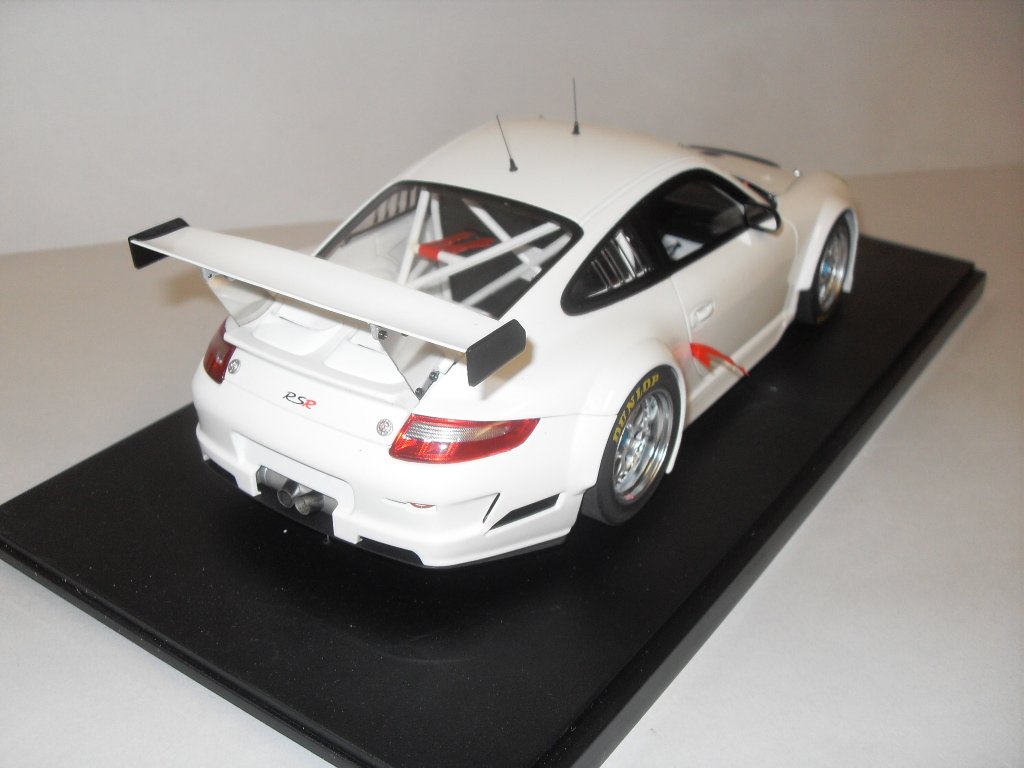 Amazon | AUTOart 1/18 ポルシェ 911(997)GT3 RSR '09 プレーンボディ