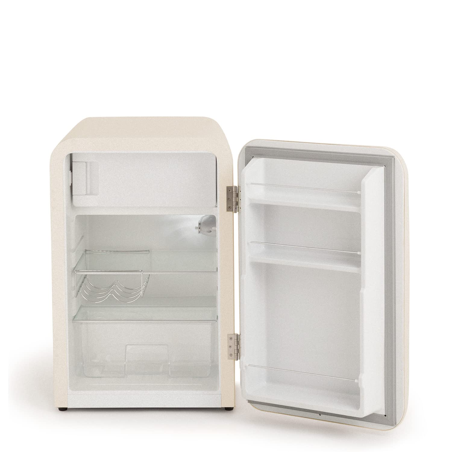 El frigorífico CREATE RETRO FRIDGE 83.5 SILVER combina estética de los años 50 con eficiencia moderna.