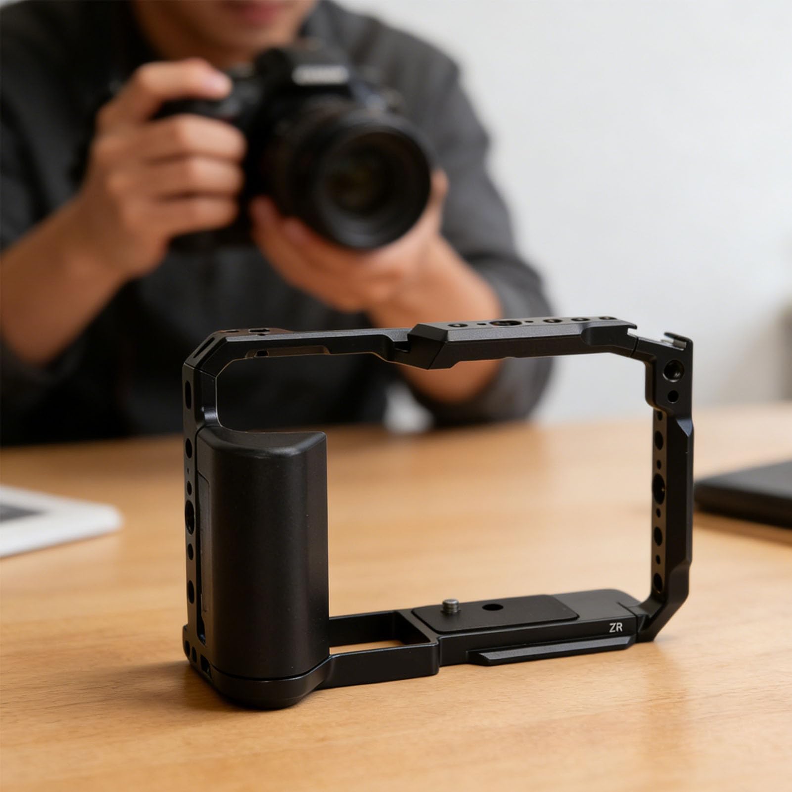 Fabater Klatka na Aparat, Stabilizator Statywu DSLR ze Stopu Aluminium z zimną stopką, Otwory Gwintowane 1/4 Cala 3/8 Cala, Podstawa Arca 38 MM, Kompatybilna z NK ZR