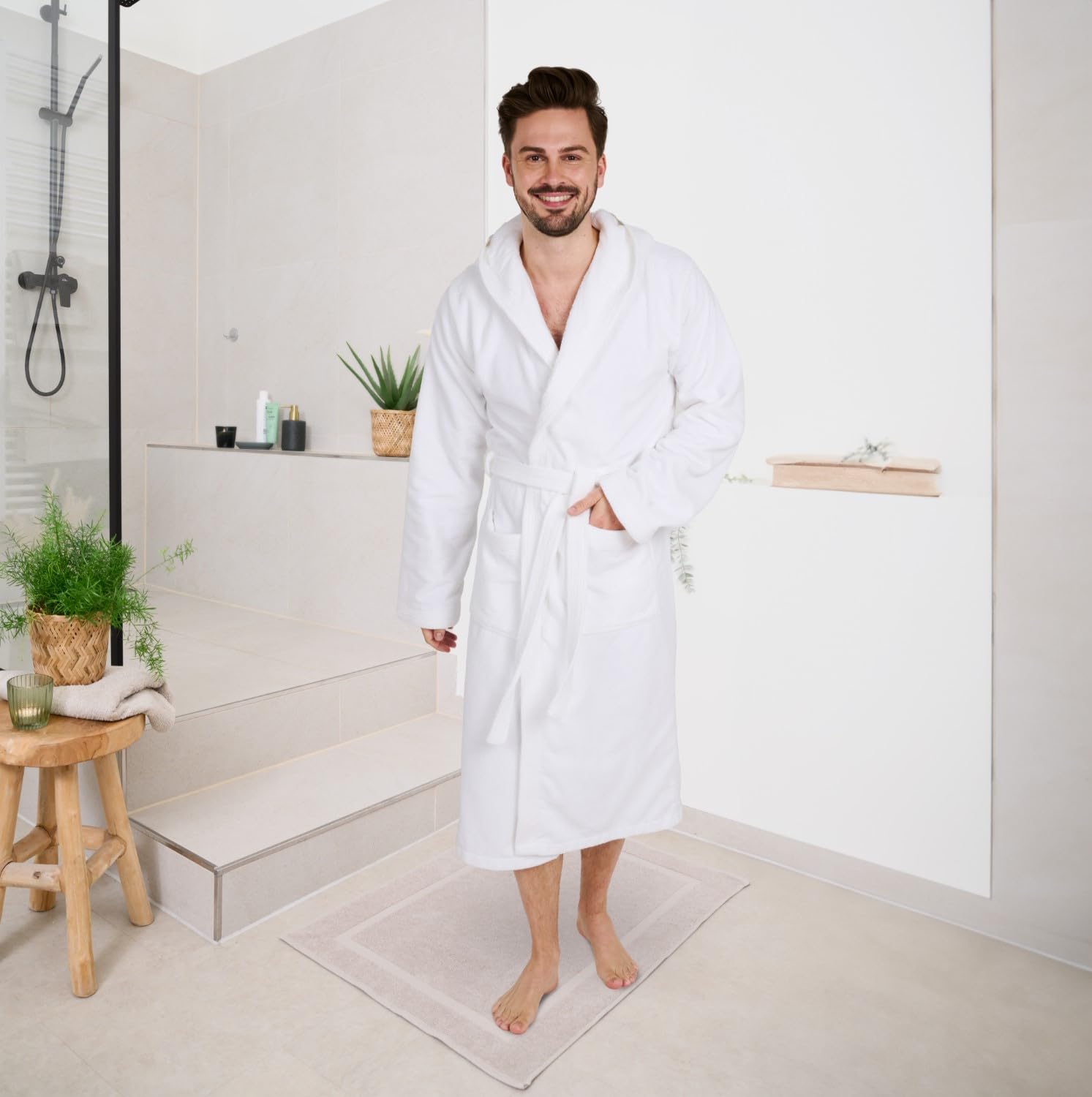 Blumtal Bademantel Herren, kuschelig weicher Bademantel Herren mit Kapuze aus 100% Baumwolle mit gefütterter Kapuze und samtigen Frottee - Velours, Oeko-TEX® Zertifizier