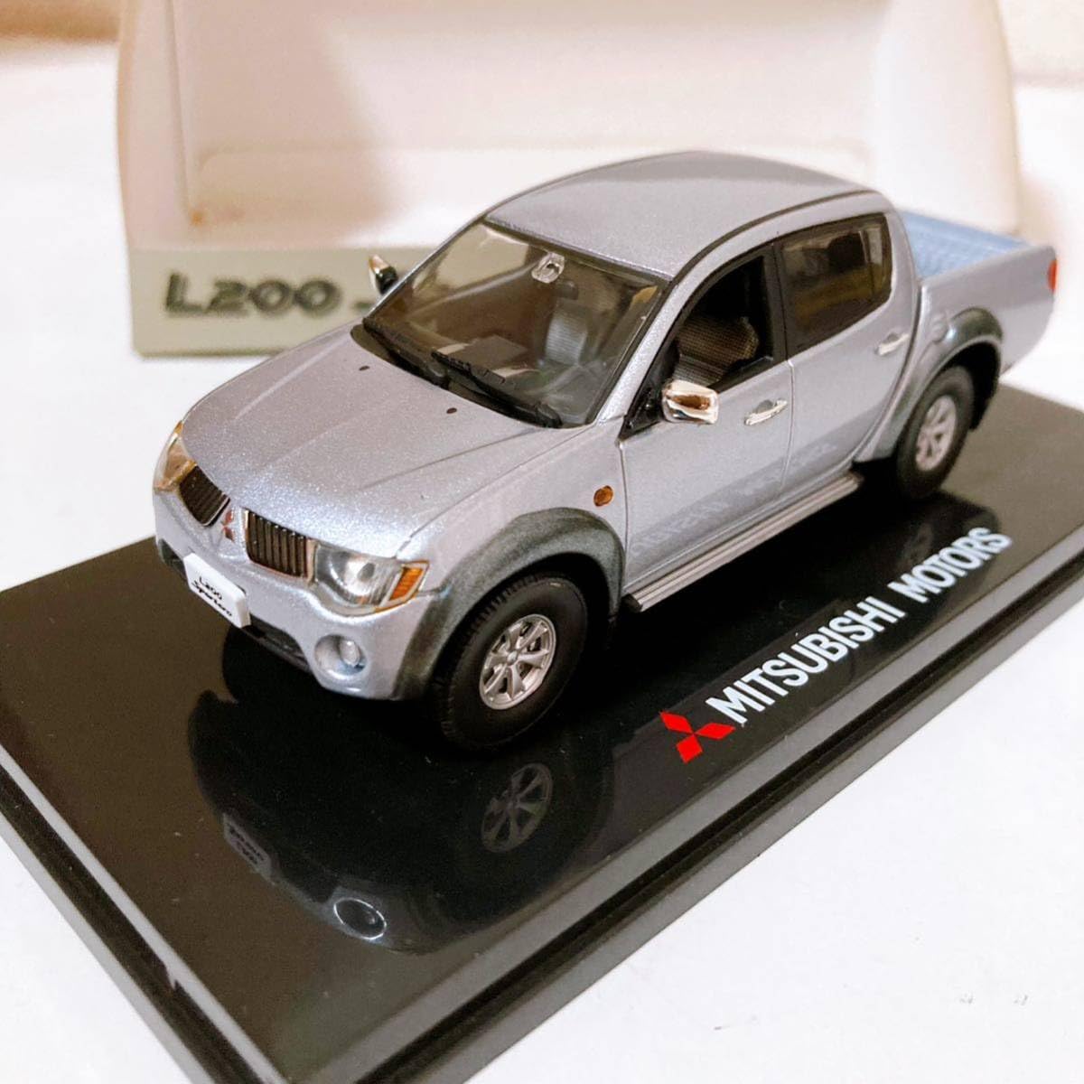 Amazon.co.jp: Mitsubishi L200 1/43 : Hobbies