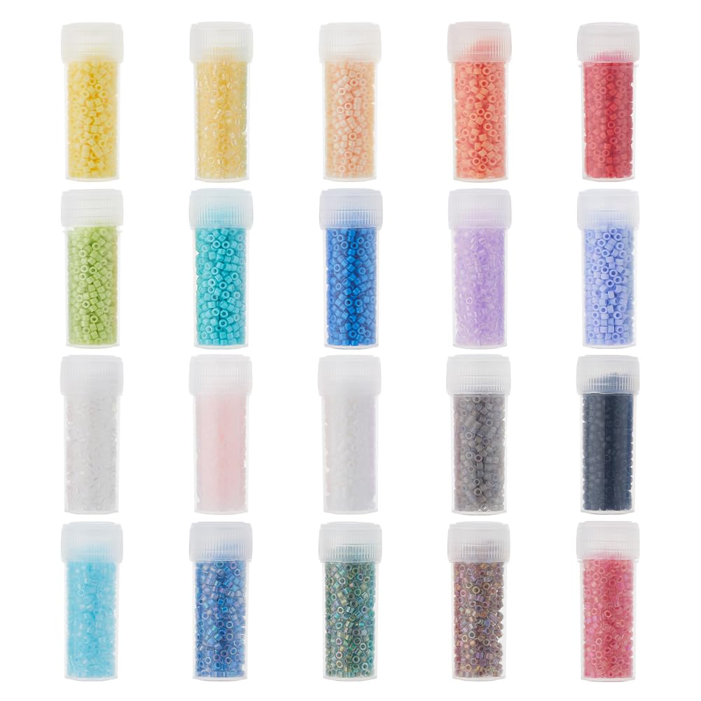 Perles de rocaille en verre DICOSMETIC pour animer vos ateliers bijoux en famille