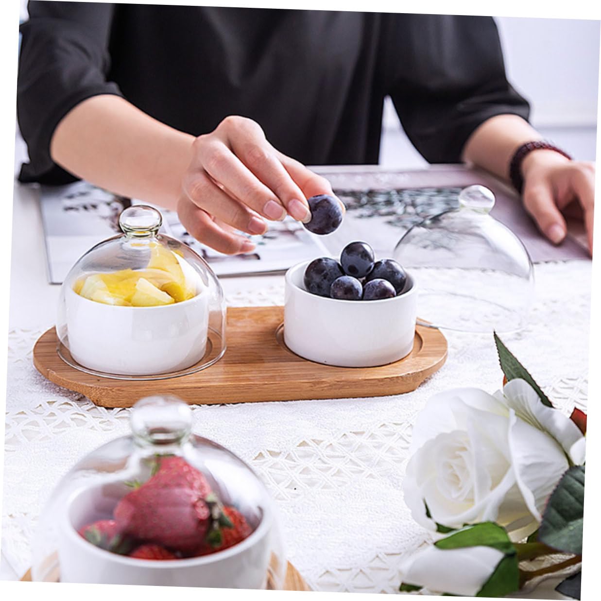 SOLUSTRE 2 Juegos Bol de Elegante para Servir Postres y Ensaladas con Superficie Lisa y Fácil Limpieza para Restaurante y Hogar Incluye Tapa Transparente y Bandeja