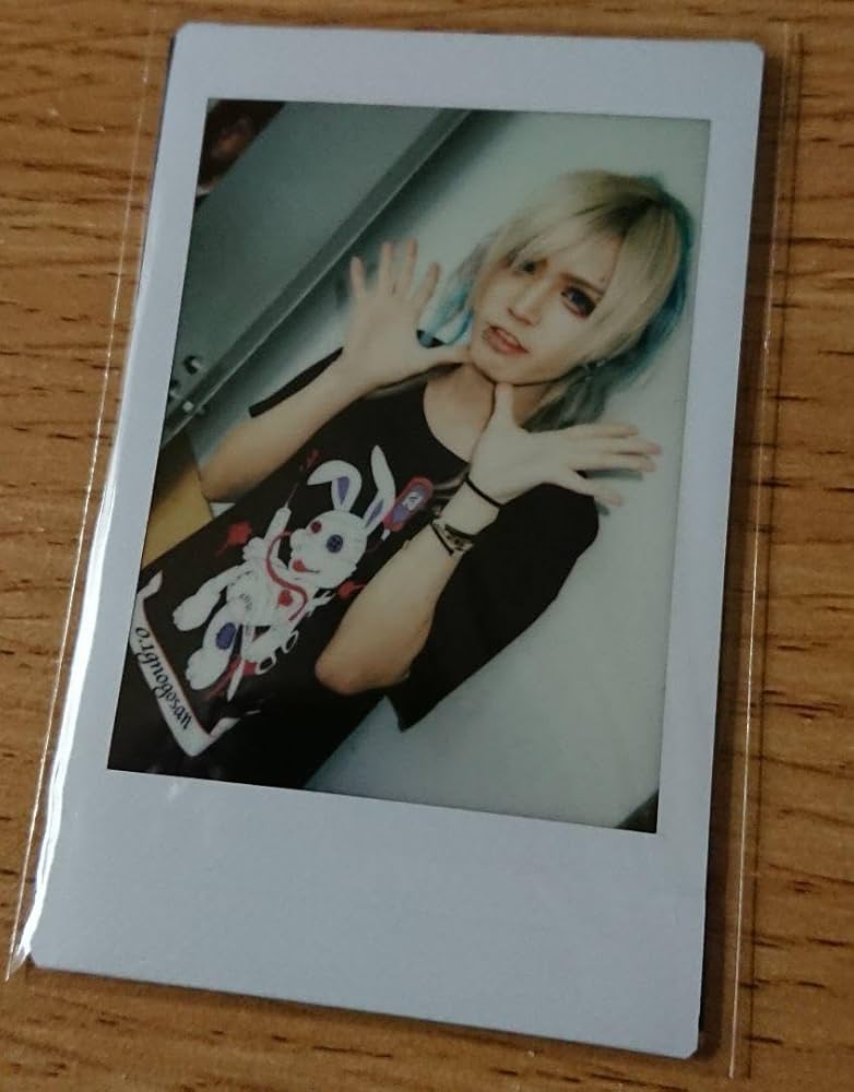 Amazon.co.jp: No.26 河村友雪 0.1gの誤算 チェキ : おもちゃ