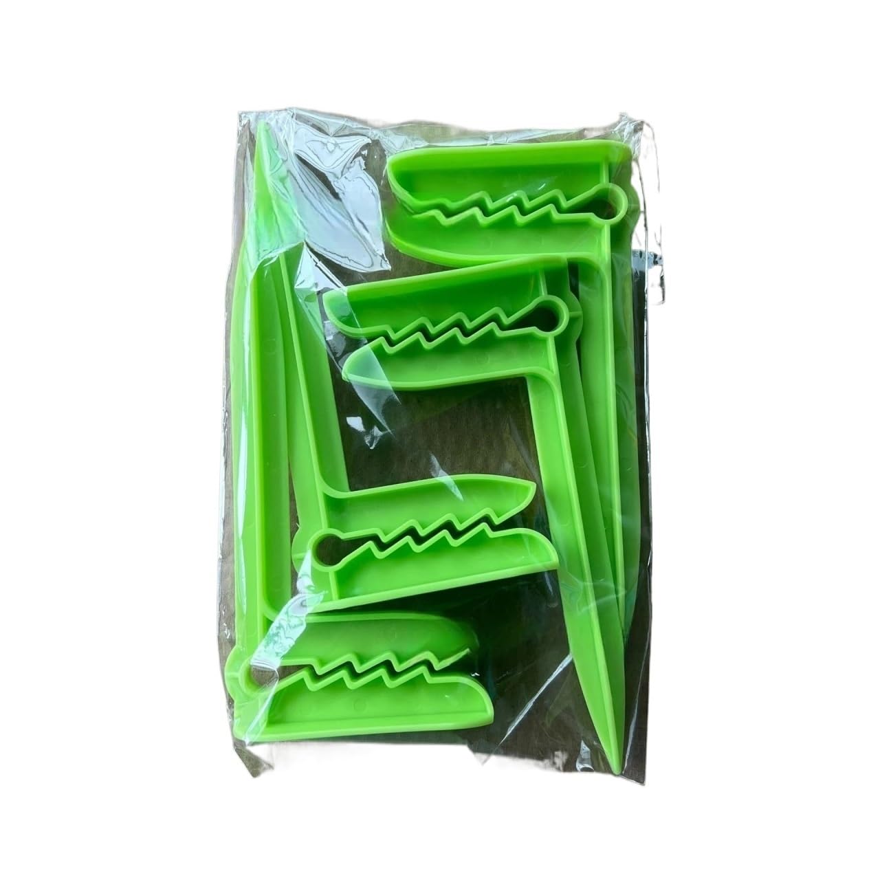 BAOHUIMS 4PCS Beach Towel Clip Camping Mat Clip Outdoor Decorative Clothespins(Green)