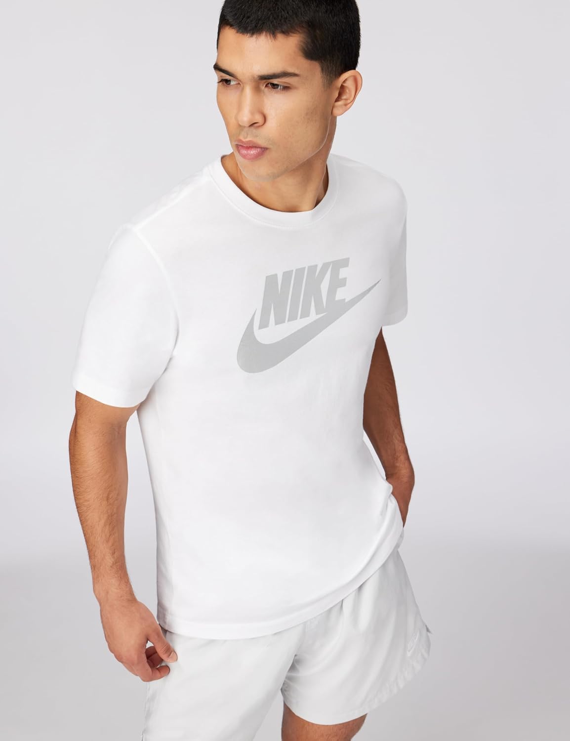 Nike Men's Logo Sportswear T-Shirt - Image 4