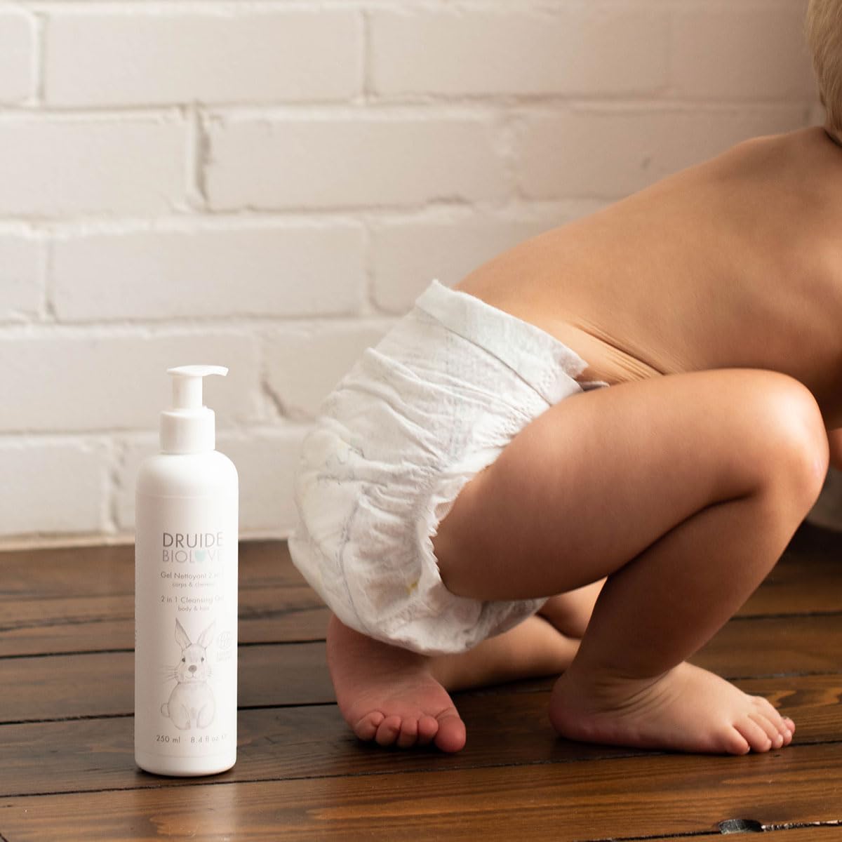2-in-1 Cleansing Gel Body Hair Care ,organic Baby Shampoo Clean Care & Wash, Sulfate-Free, For Children Prone to Eczema, 250 ml (8.4 oz Size Chamomile,Orange Star Anise Made in Canada
