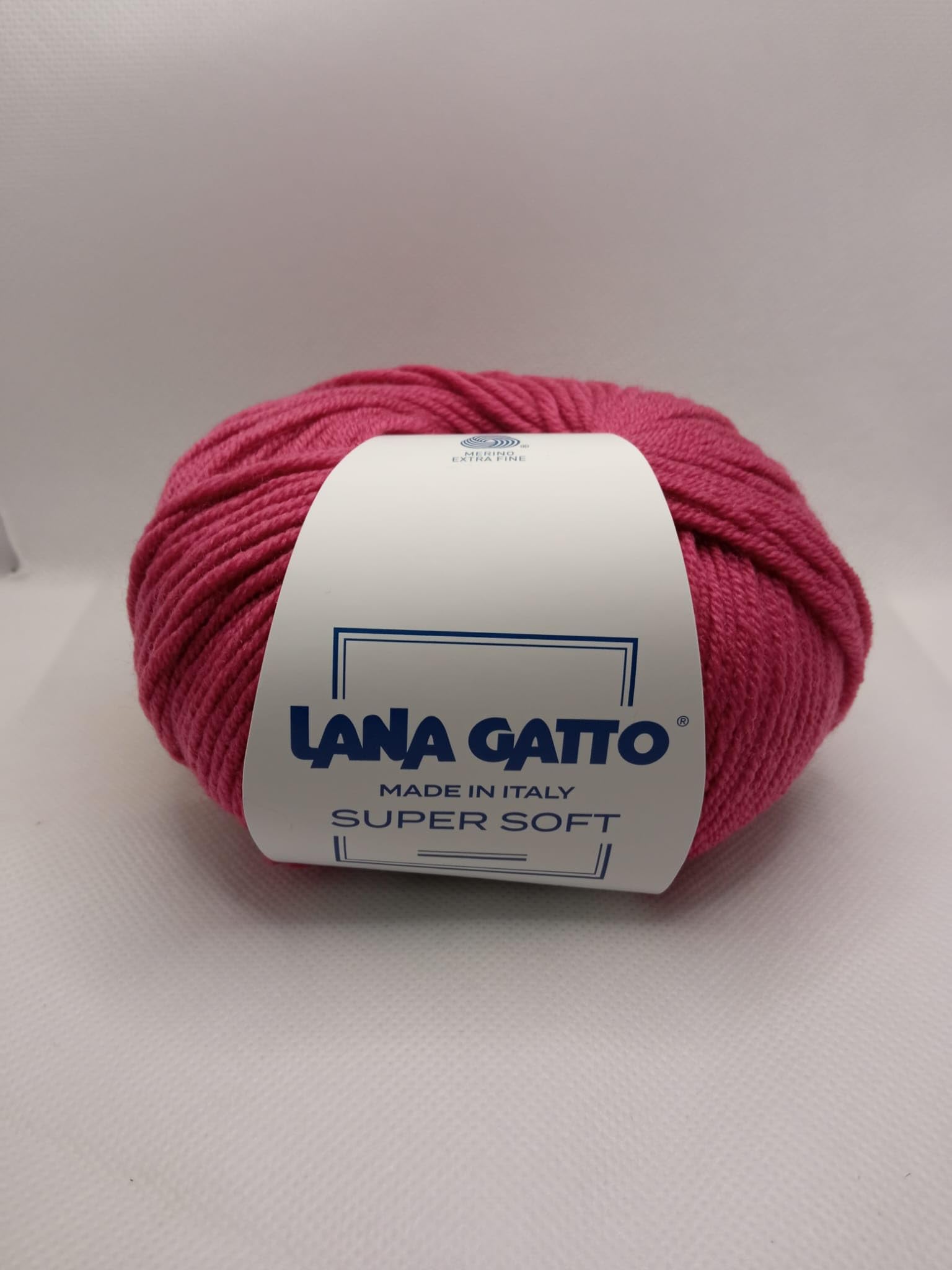 Gomitoli per maglia e uncinetto 100% Pura Lana Vergine Merino Extrafine by Lana Gatto, Made in Italy. Linea Super Soft, lana di qualità superiore, 500 g. 1250 mt,(Rosa - 13333)