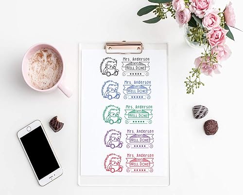 Miniatura 3 de Sello de goma personalizado para profesor de aula, sello de estudiante autoentintado bien hecho con imagen de erizo. Variedad de diseños, 5 colores