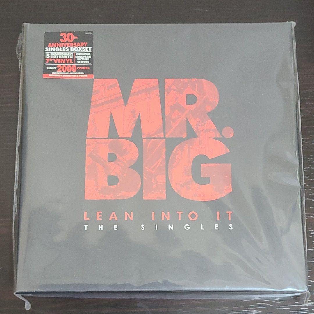 Mr. Big★ミスタービッグ★LEAN INTO IT SINGLE BOX Mr. Big - Lean Into It - The Singles (7 inch Vinyl Box Set