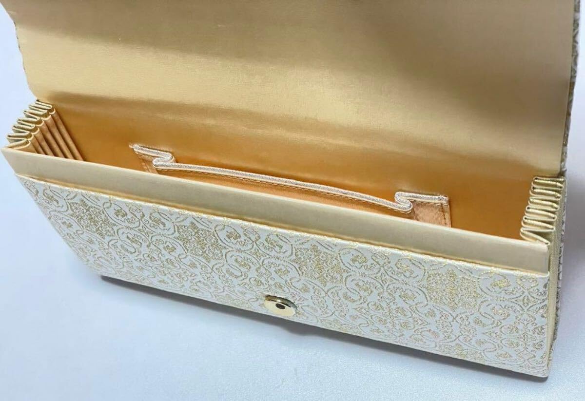 Amazon.co.jp: 保管品龍村美術織物葡萄唐草文白金錦匠クラッチ Amazon.co.jp: 保管品龍村美術織物葡萄唐草文白金錦匠クラッチ