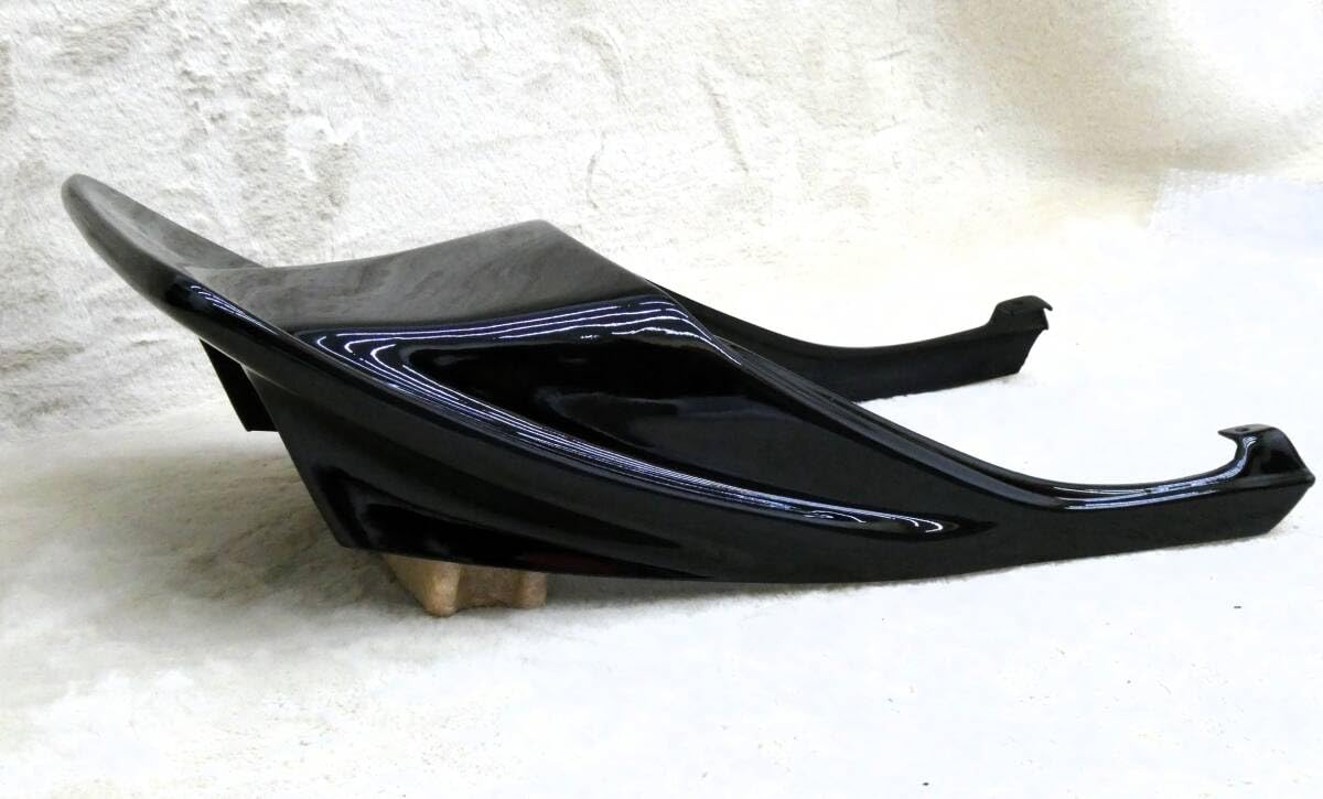 テールカウルハネ黒ゼファー400/ブラック