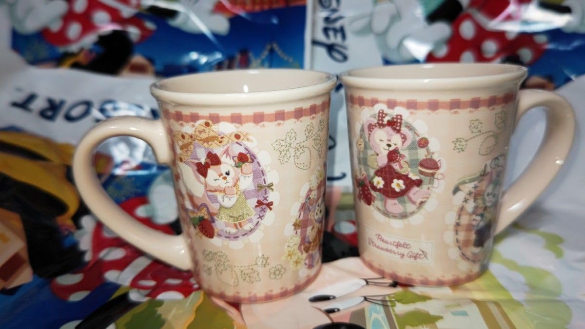 ダッフィー　ハートフェルトストロベリーギフト　マグカップ　スーベニア ダッフィー＆フレンズのハートフェルト・ストロベリーギフト