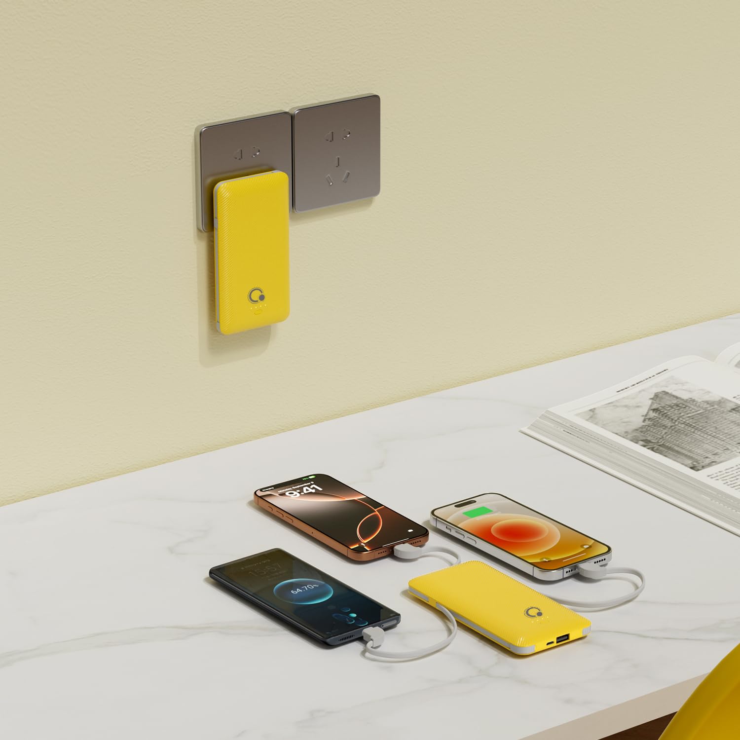 Q Power Bank da 10000 mAh, caricabatterie portatile sottile, batteria esterna a 4 uscite, con presa a muro CA integrata, micro USB C, 3 cavi compatibili con iPhone, Samsung, Android, tablet e altro