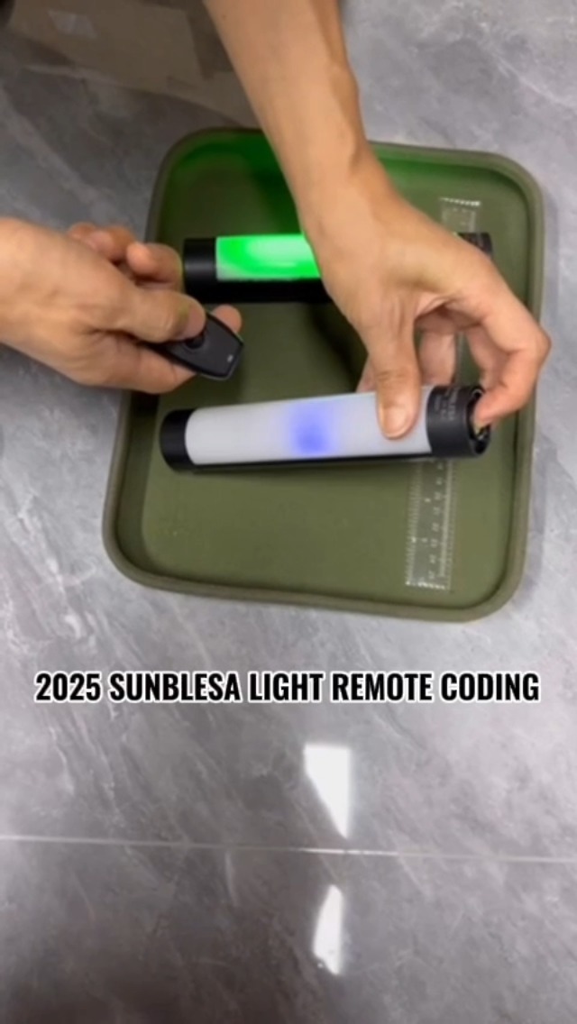 Sunblesa LED Camping-lamp, multi-magnetisch voor karpervissen, Bivvy Light Duo met Power-Bank-functie, telefoon 5000 mAh rood en wit groen licht Sunblesa LED Camping-lamp, multi-magnetisch voor karpervissen, Bivvy Light Duo met Power-Bank-functie, telefoon 5000 mAh rood en wit groen licht