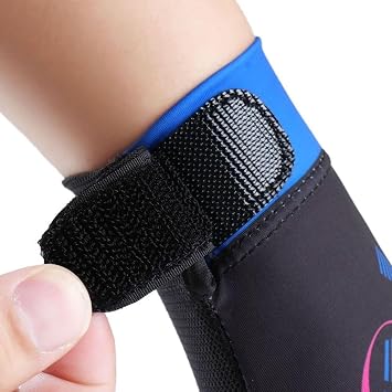 Three Finger Breathable Billiards Glove, Professional Anti Slip Dew Left Hand Billiards Training Gloves Pool Accessories