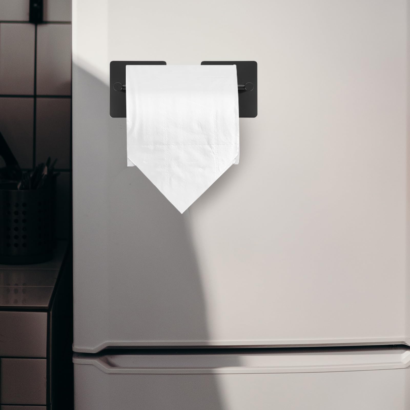 GALPADA Portarotolo in Acciaio Inossidabile Nero Cucina Magnetico Gancio Multifunzione Salvaspazio Design Semplice e Moderno per Cucina e Soggiorno