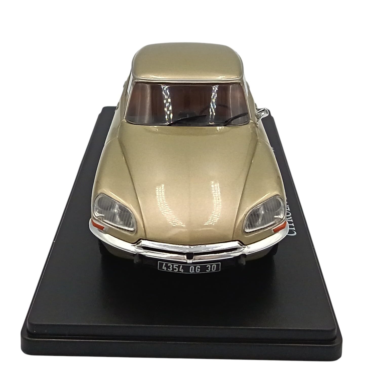 OPO 10 Voiture Miniature de Collection 1/24 Compatible avec CITROËN DS23 Pallas (1973) - VC059