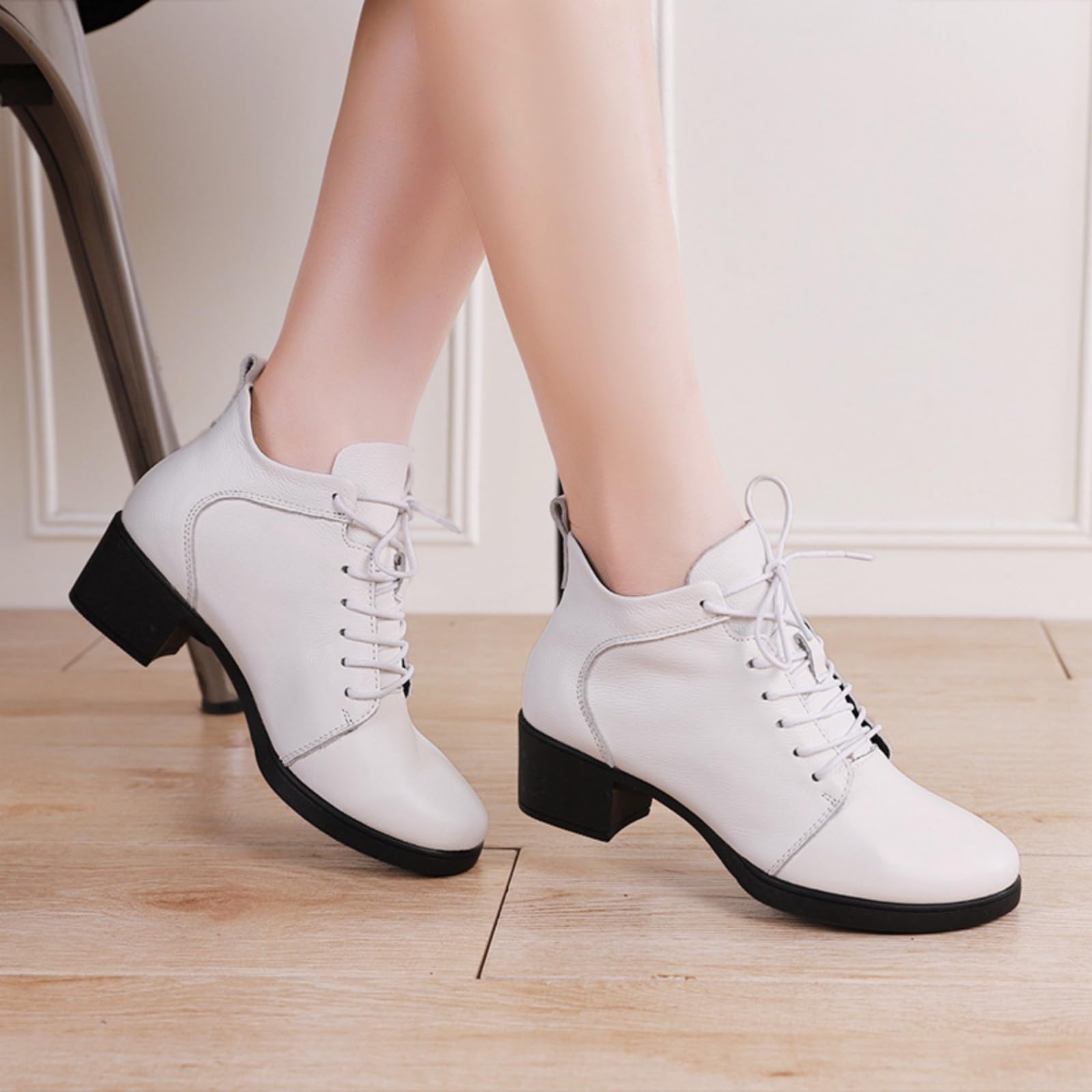 Damskie buty do tańca latynoamerykańskiego sznurowane skórzane botki do tańca towarzyskiego niskie grube obcasy zakryte palce do salsy i tanga