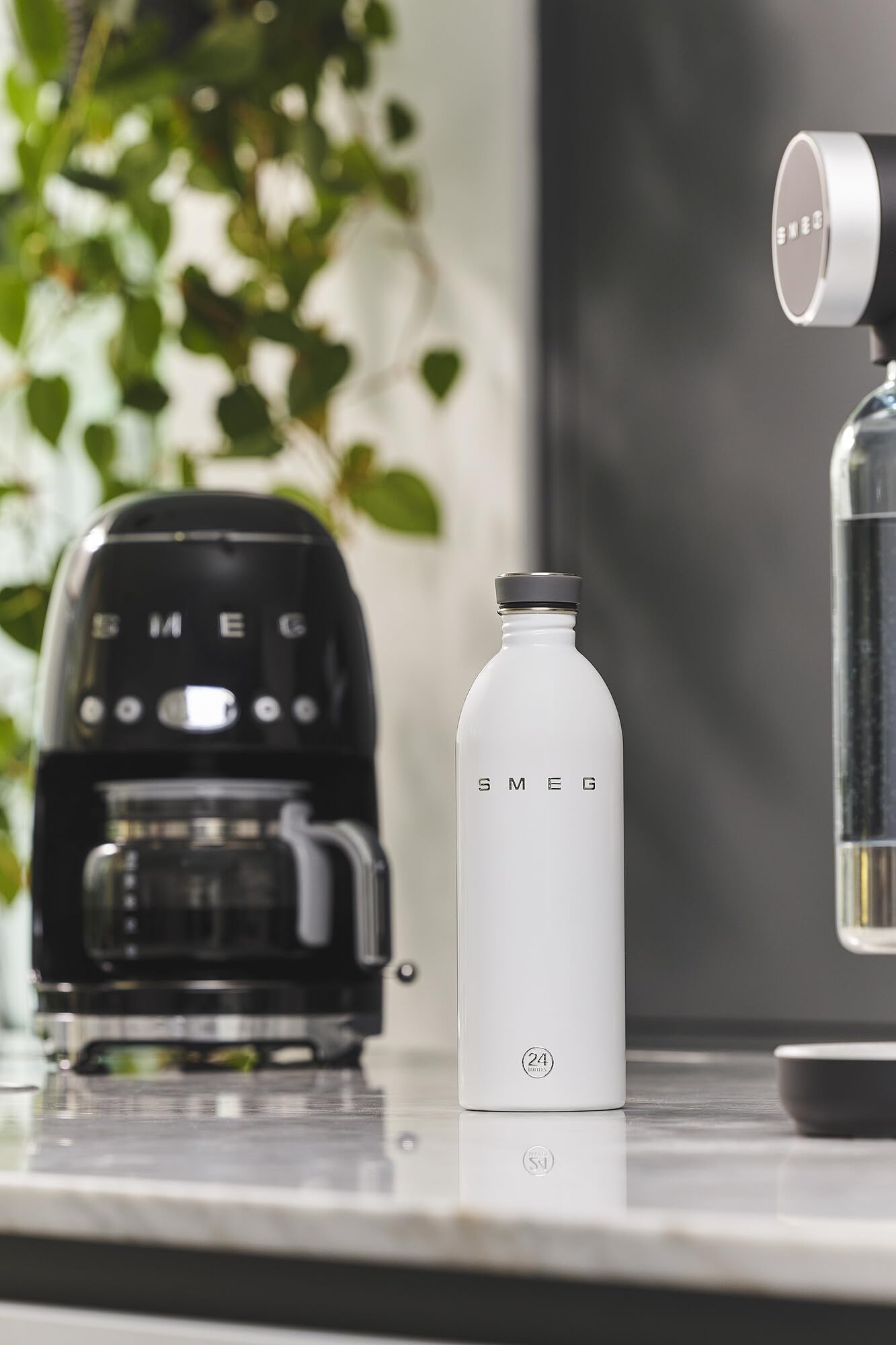Smeg x 24Bottles Urban Bottle, Gourde 1l WBF02WH, Bouteille Inox 18/8 de Qualité Alimentaire, Non Isotherme, Fermeture Hermétique, Blanc