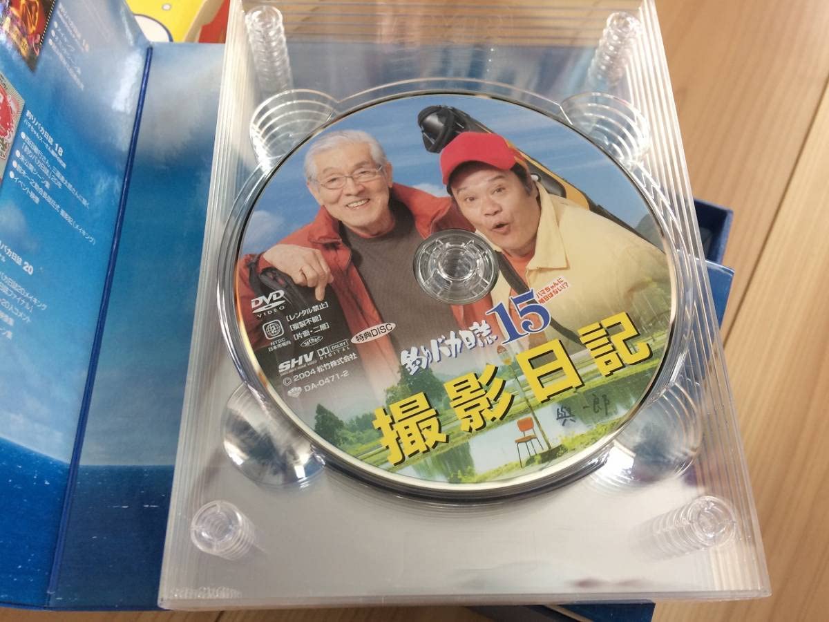 Amazon.co.jp: 釣りバカ日誌 大漁箱 DVD-BOX シリーズ全22作品28枚組