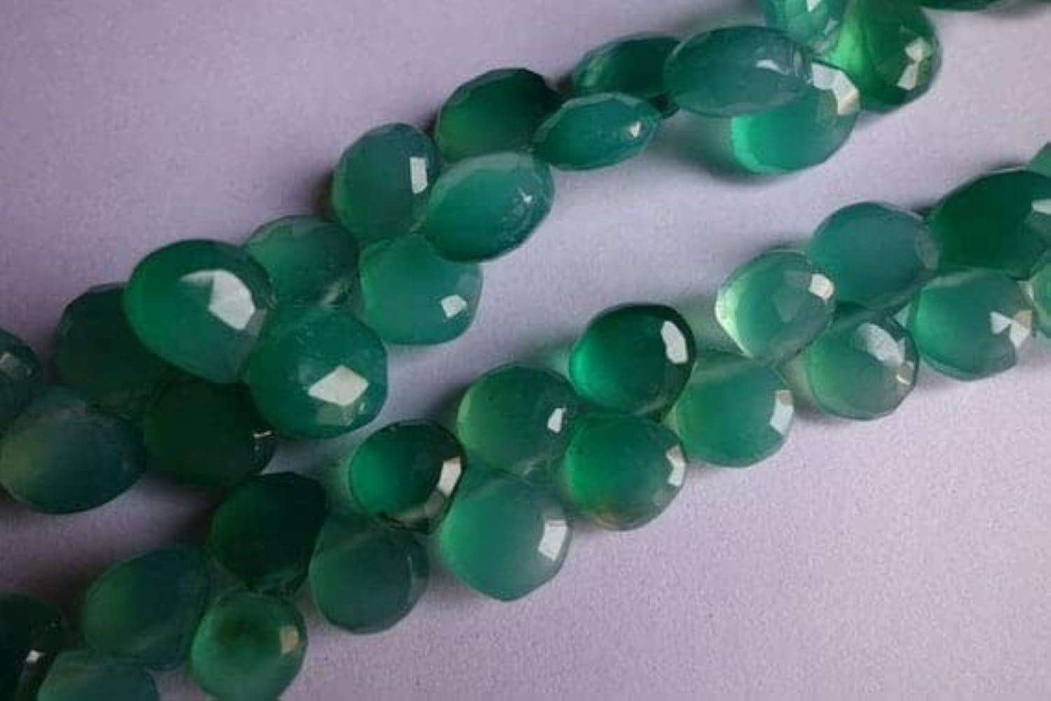 Onyx vert clair perles briolettes facettées de 10-11mm pour création de bijoux DIY