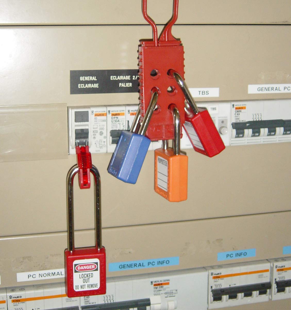 Master Lock 410LTRED Lockout Tagout Safety Padlock with Key, Extended Length Shackle