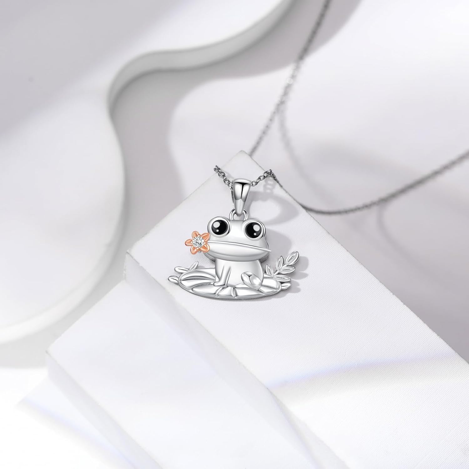 Diamond Frog Necklace for Women 925 Sterling Silver Lab Grown Diamond Frog Pendant Necklace Cute Animal Jewelry Gifts for Women (D color, VVS clarity) - Image 4
