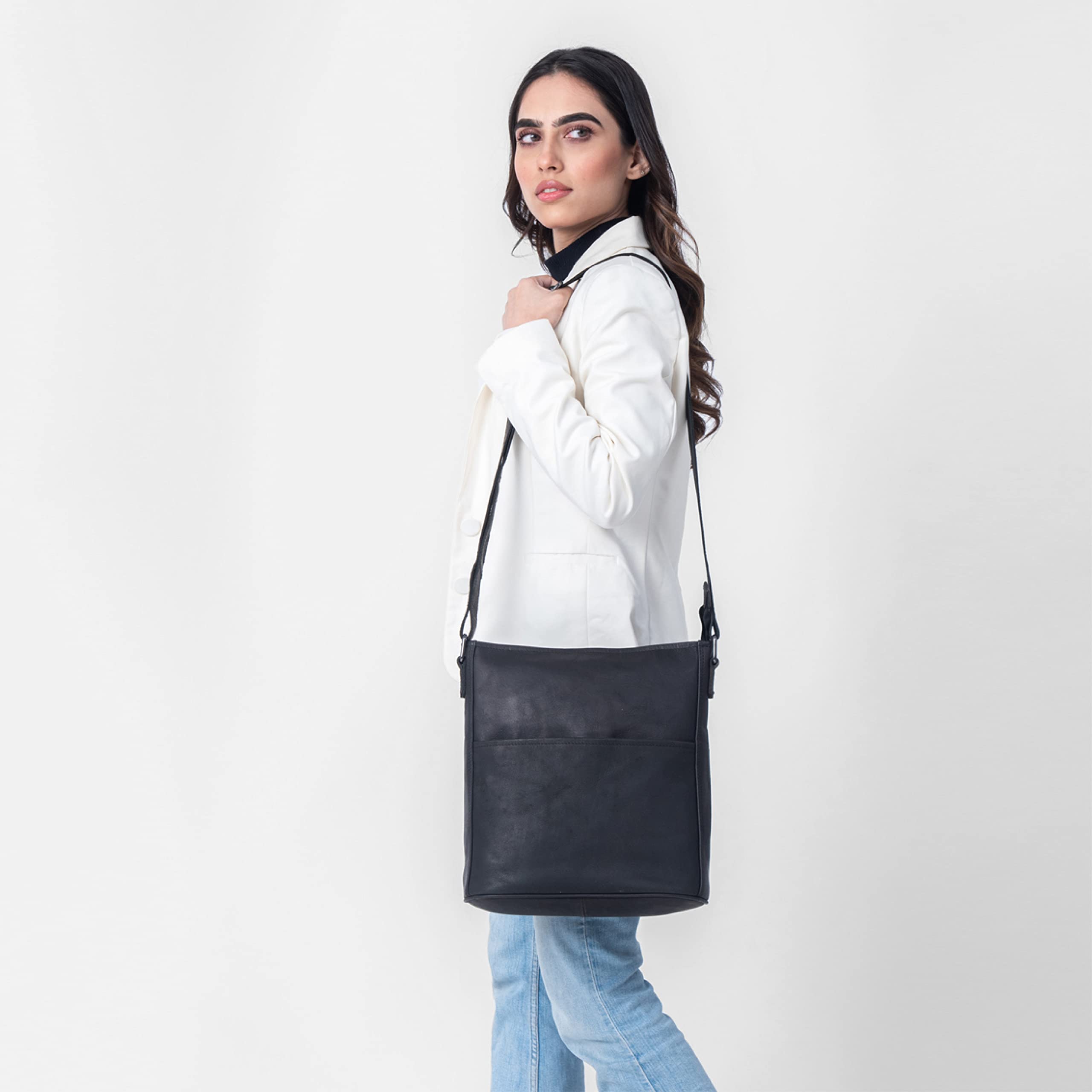 LEABAGS Bolso de Cuero para Mujer | Bandolera de Cuero Genuino | Trabajo, Universidad, Escuela y Tiempo Libre | Tamaño M & L
